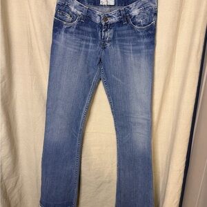 BKE Women's Straight Leg Jeans in Faded Blue